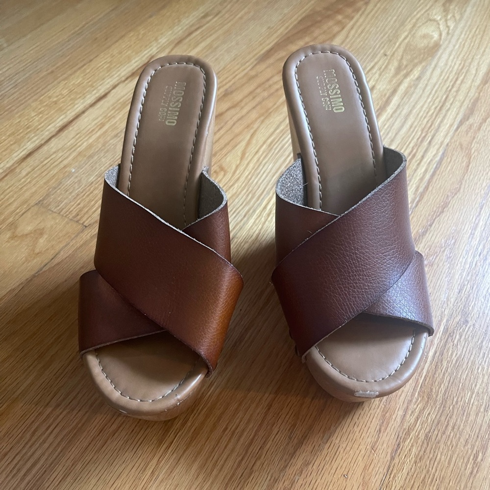 Mossimo brown wedges